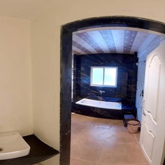 Hotel India Gate Narhe, Pune Zewnętrze zdjęcie