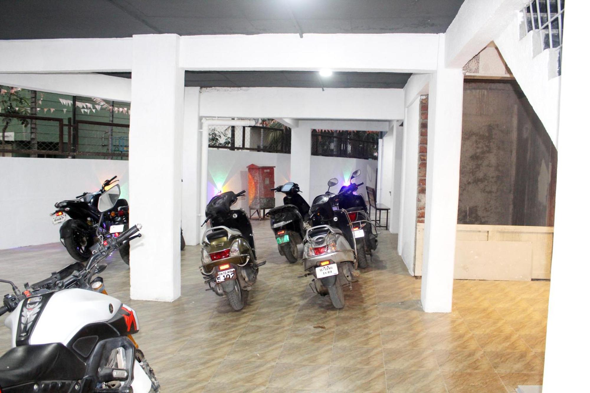 Hotel India Gate Narhe, Pune Zewnętrze zdjęcie