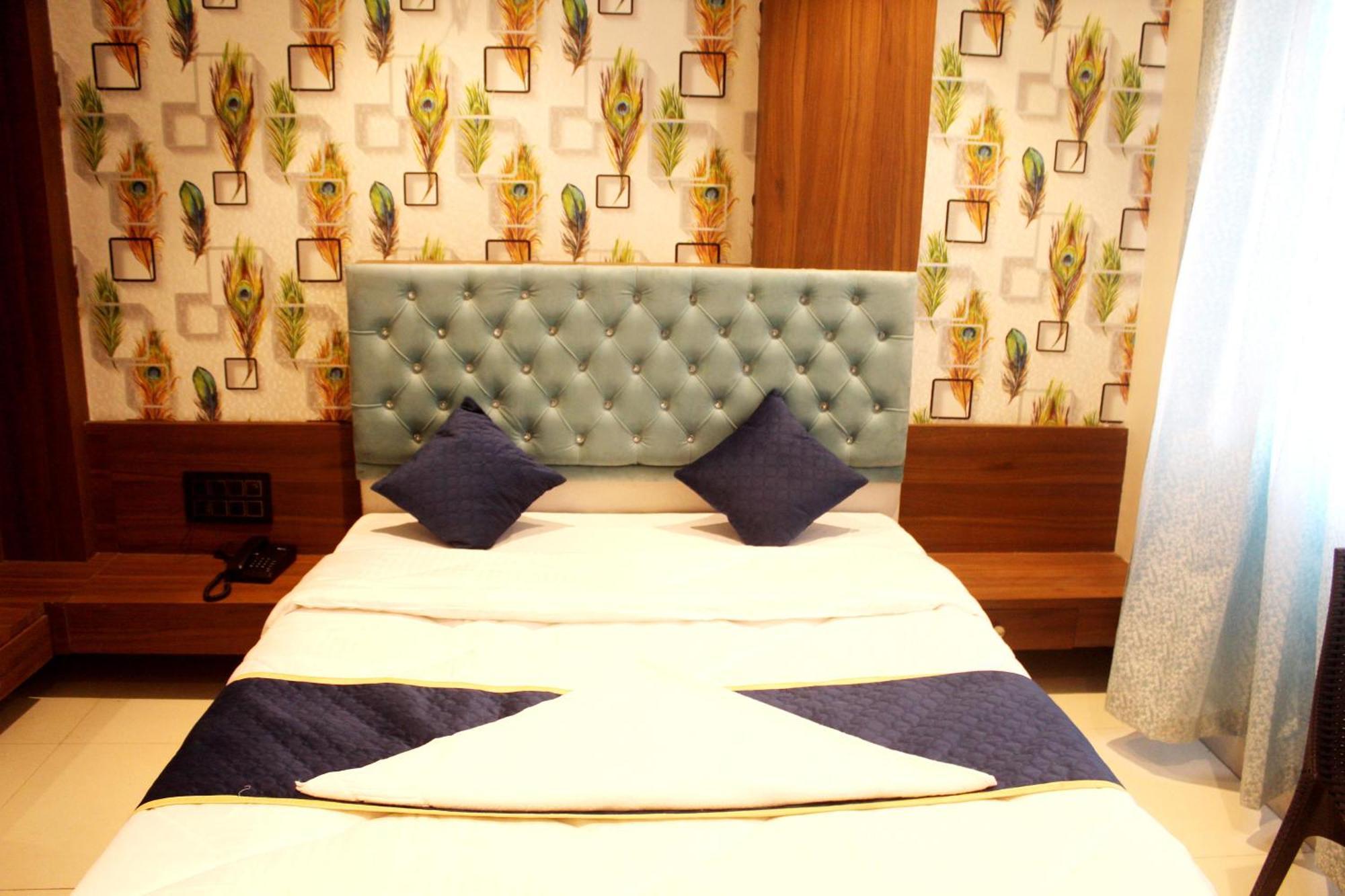 Hotel India Gate Narhe, Pune Zewnętrze zdjęcie