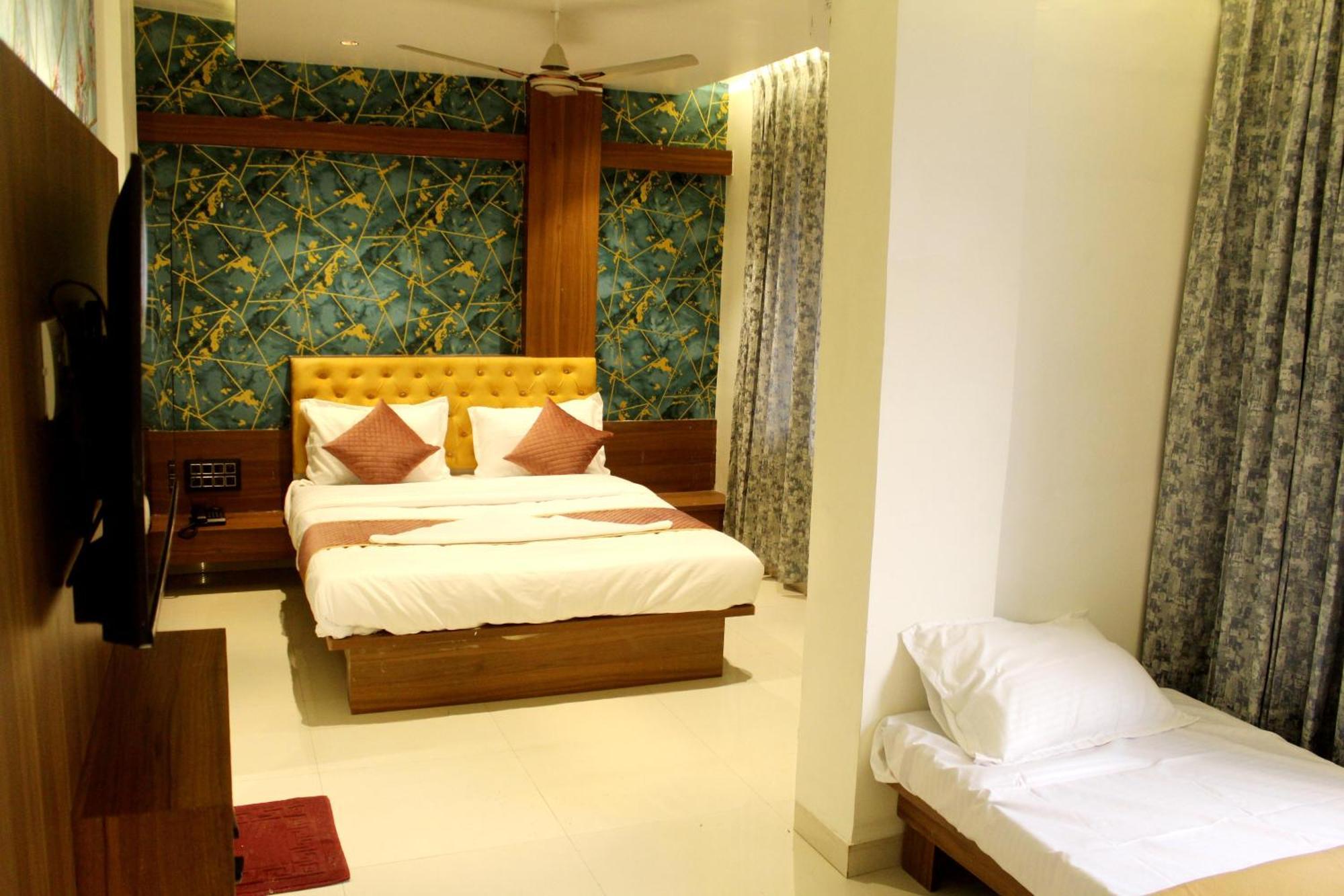 Hotel India Gate Narhe, Pune Zewnętrze zdjęcie