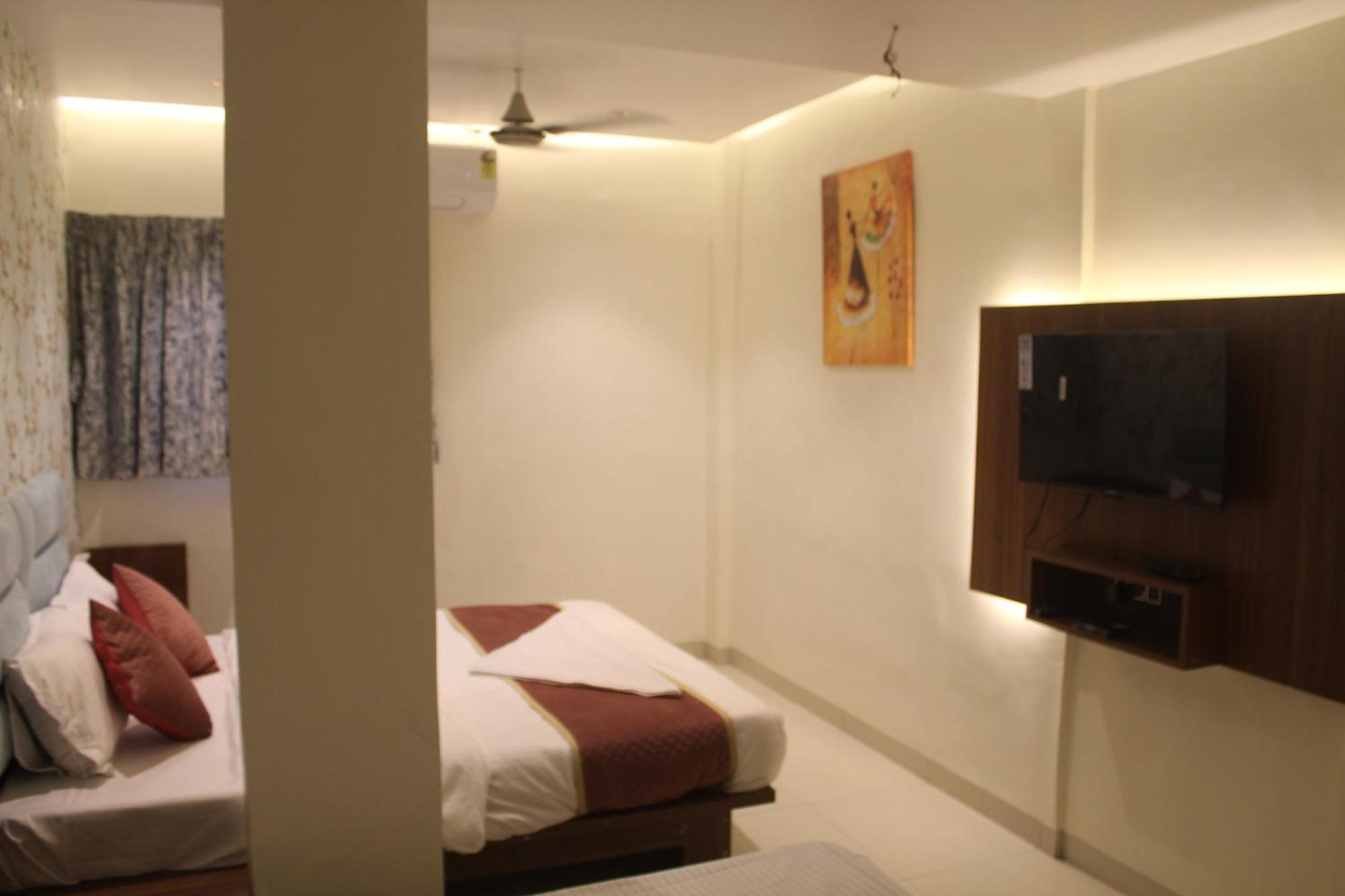 Hotel India Gate Narhe, Pune Zewnętrze zdjęcie